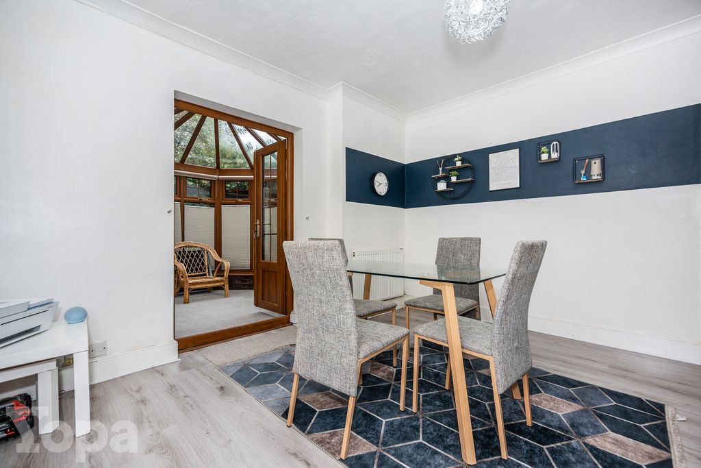 Property photo 3 of 21 Photo #3