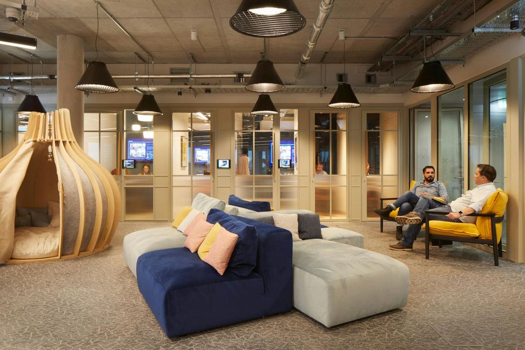 Property photo 2 of 5 2. Lounge.Jpg