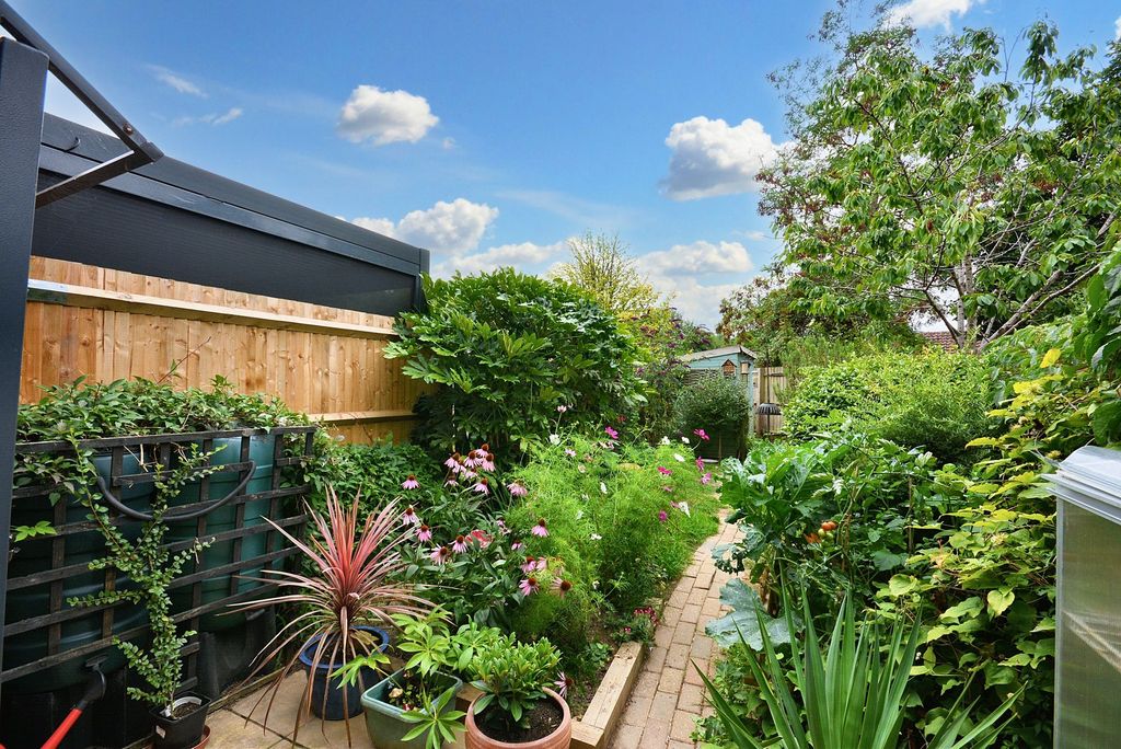 Property photo 3 of 13