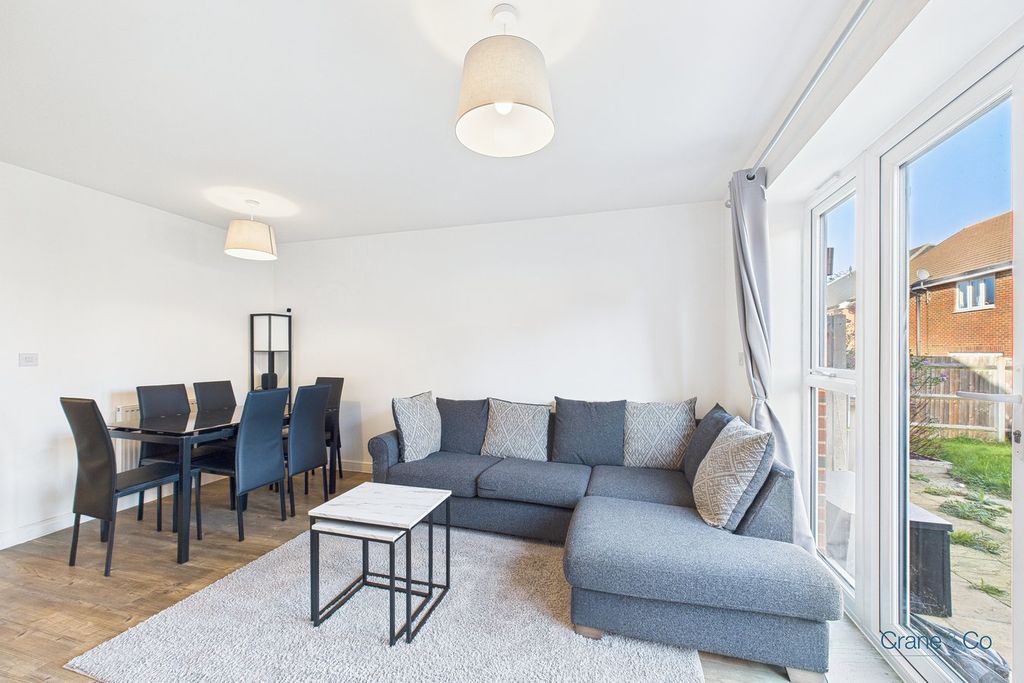 Property photo 3 of 18