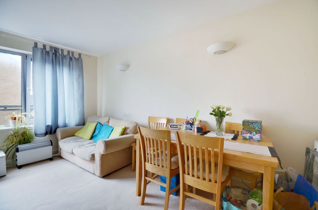 Property photo 3 of 11 Dining Area.Jpg