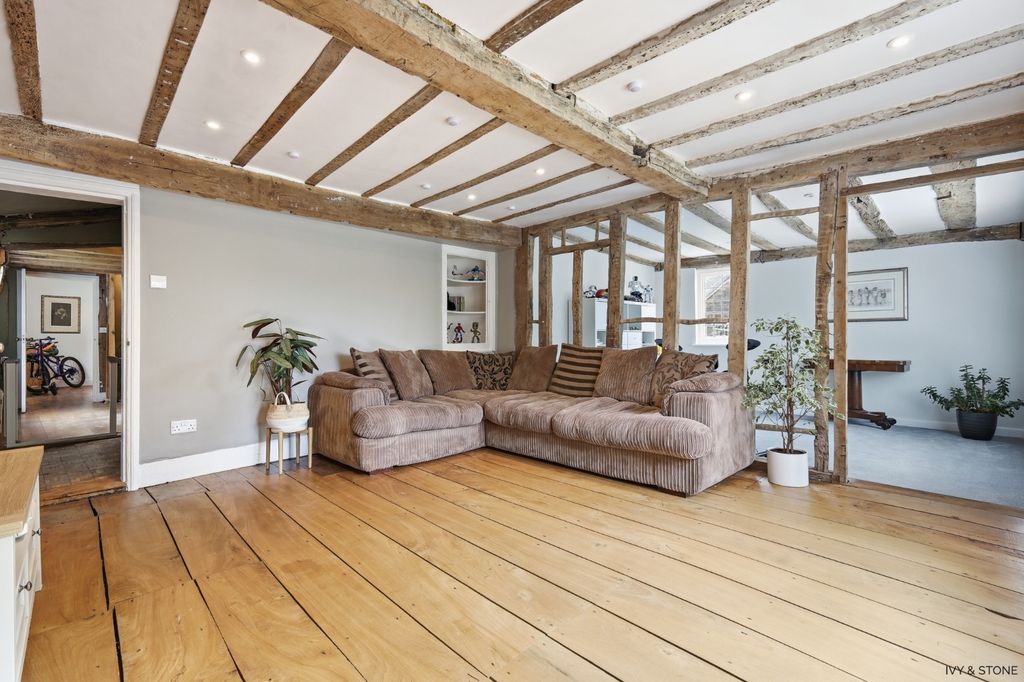 Property photo 2 of 44 5164811