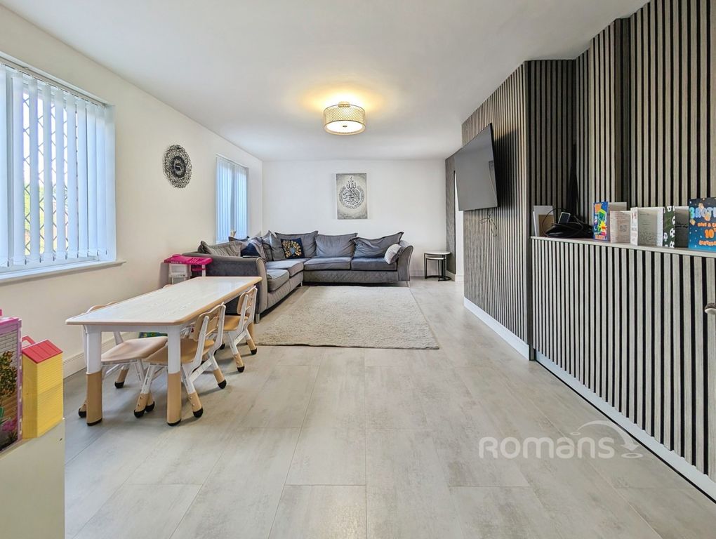 Property photo 3 of 21 Pbox-Img.Jpg