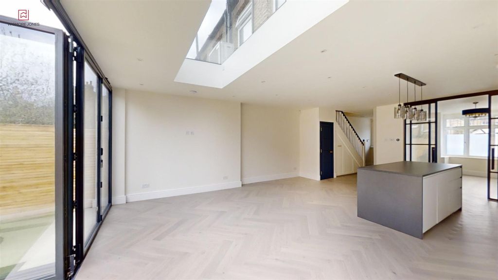 Property photo 3 of 22 Oaklands-Road-Mortlake-Sw14-03222024_113034