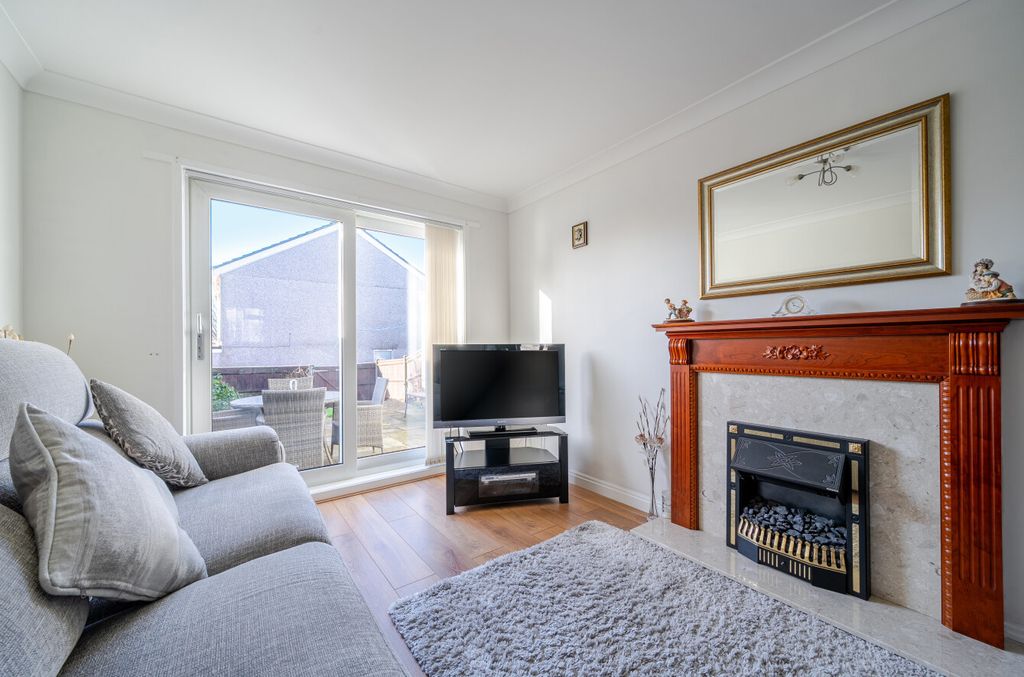 Property photo 2 of 13 1394429-3-6945464...