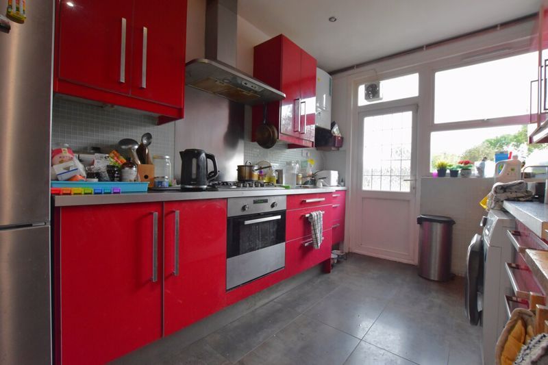 Property photo 3 of 9 Photo 8