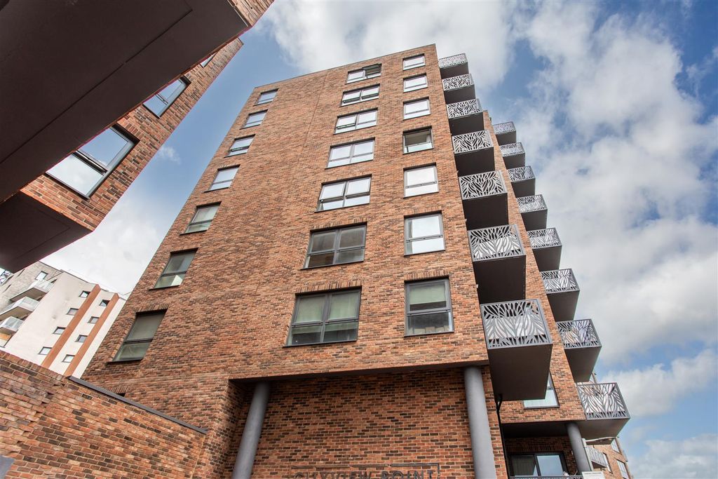 Property photo 1 of 15 External