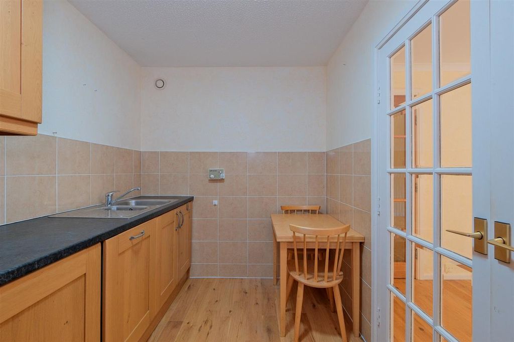Additional image 8 of 2 bed flat for saleAuchingramont Court, Hamilton ML3