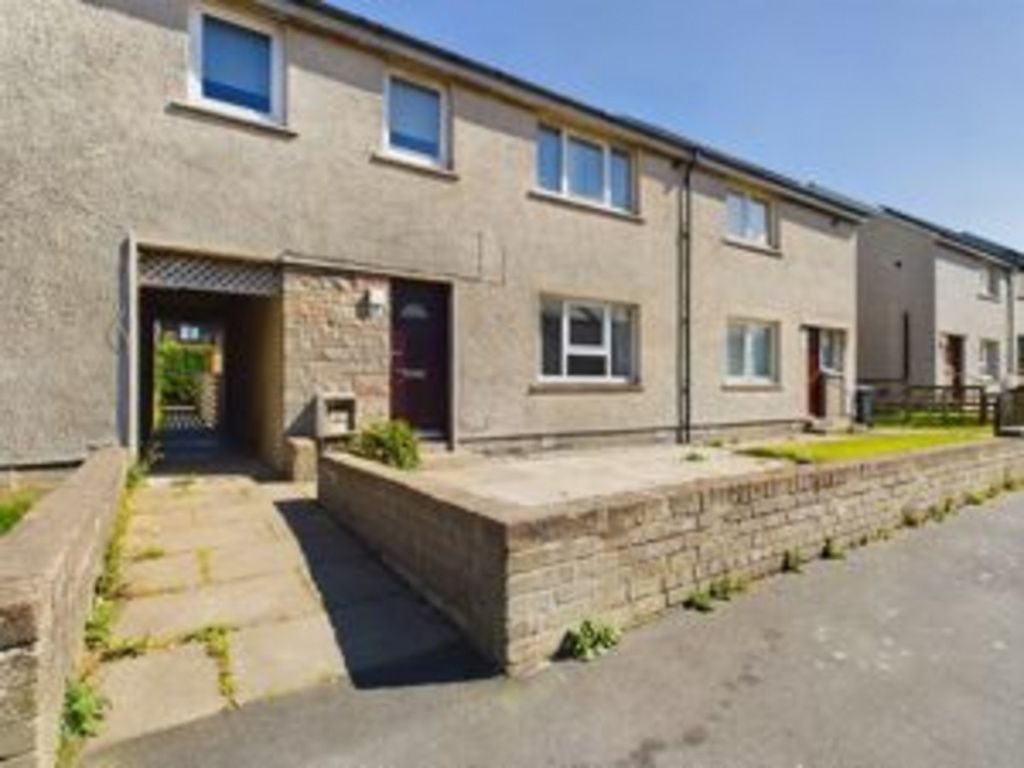 Property photo 2 of 31