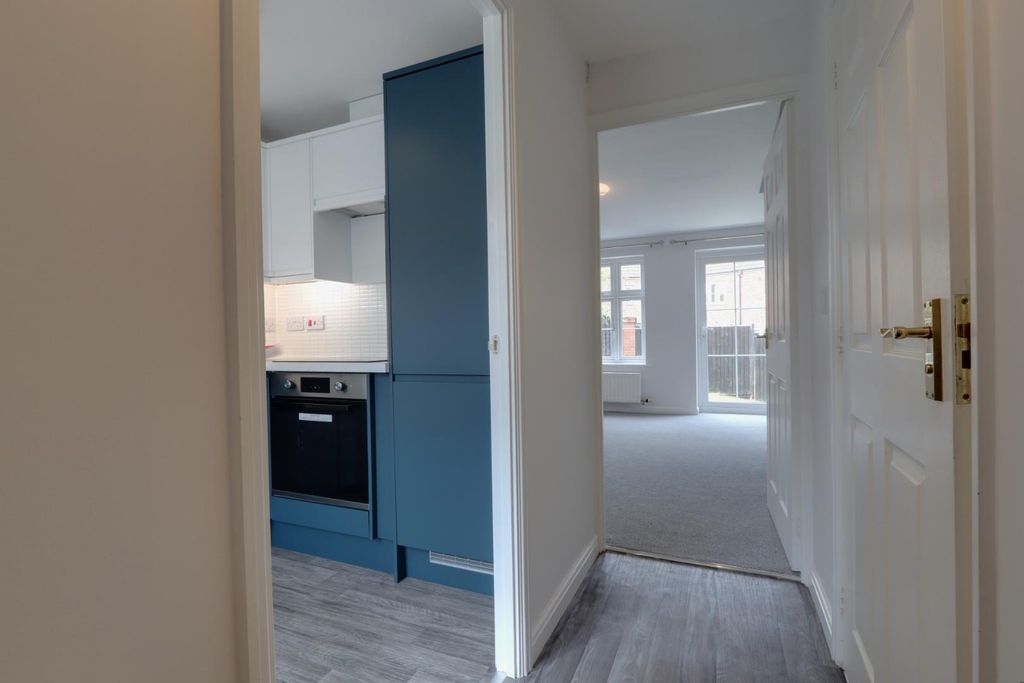 Property photo 3 of 13 Hallway