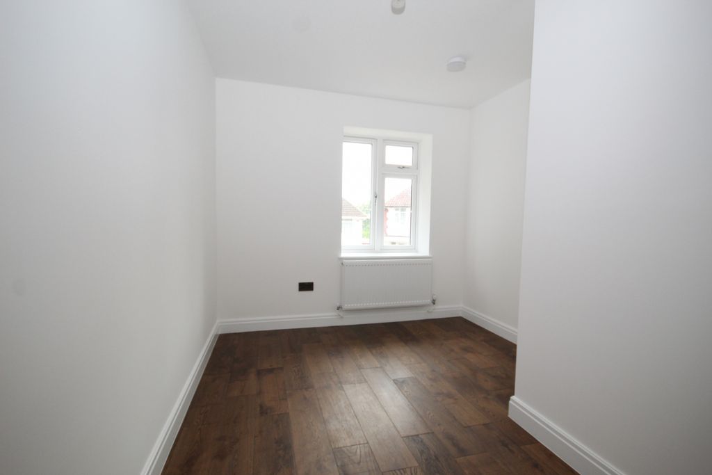Property photo 3 of 7 Gallery