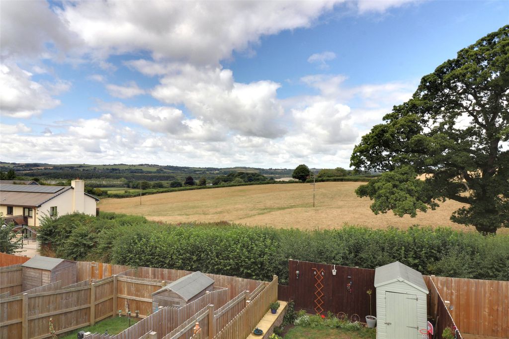 Property photo 2 of 16 2 - Picture No. 34