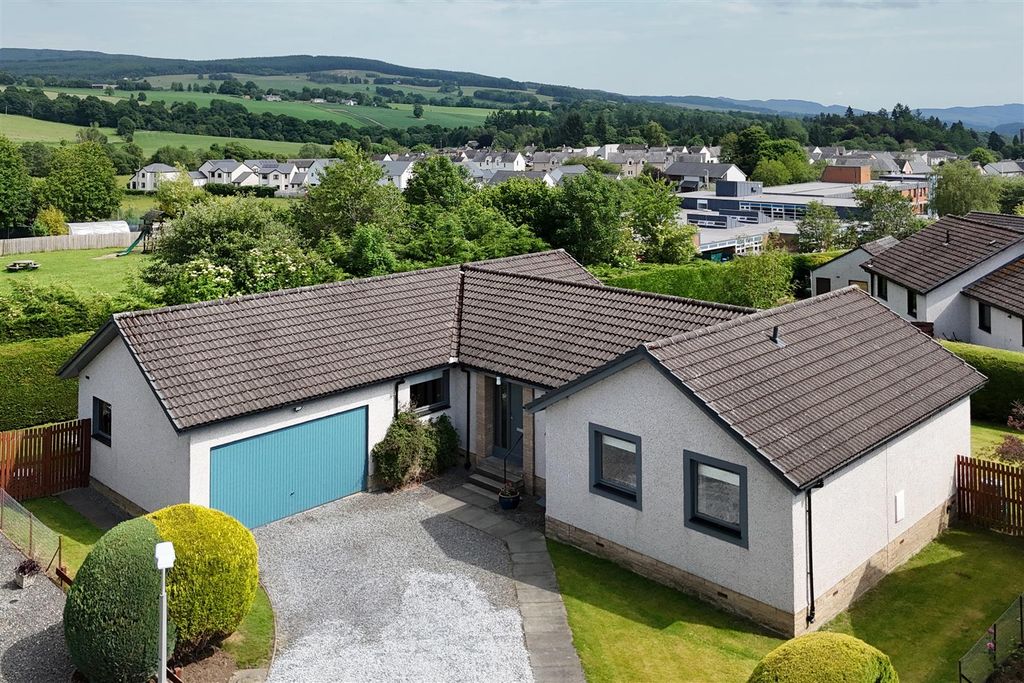 Property photo 1 of 32 Dji_20250620153410_0176_D.Jpg