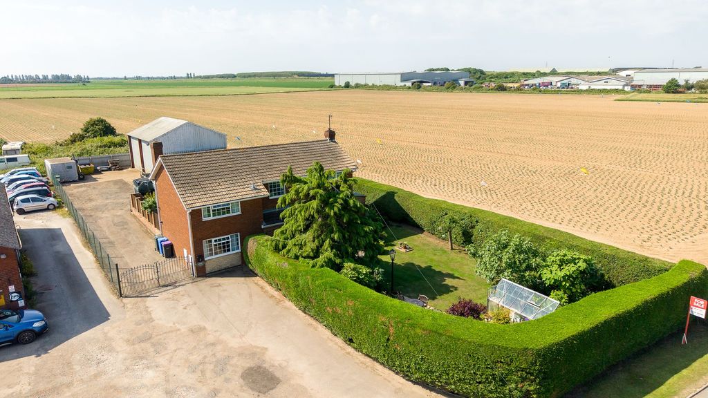 Property photo 1 of 35