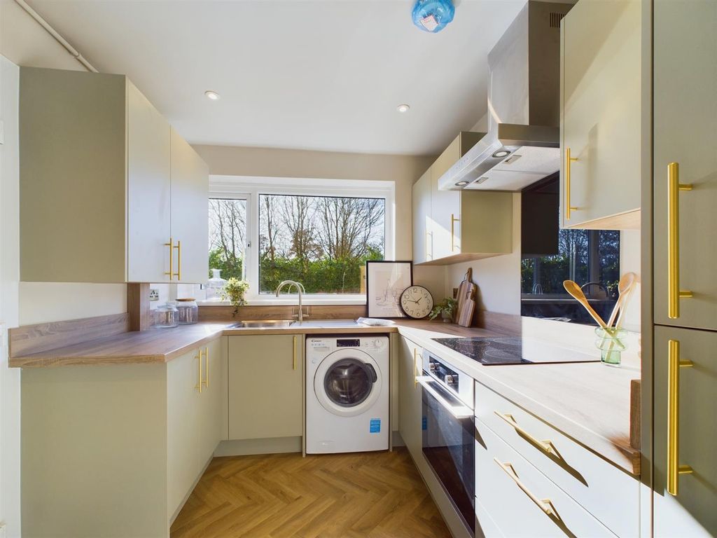 Property photo 1 of 16 Kitchen