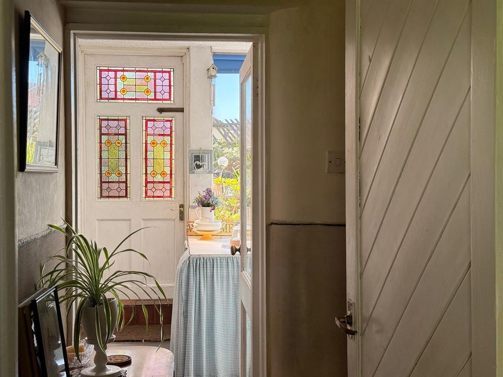 Property photo 3 of 16