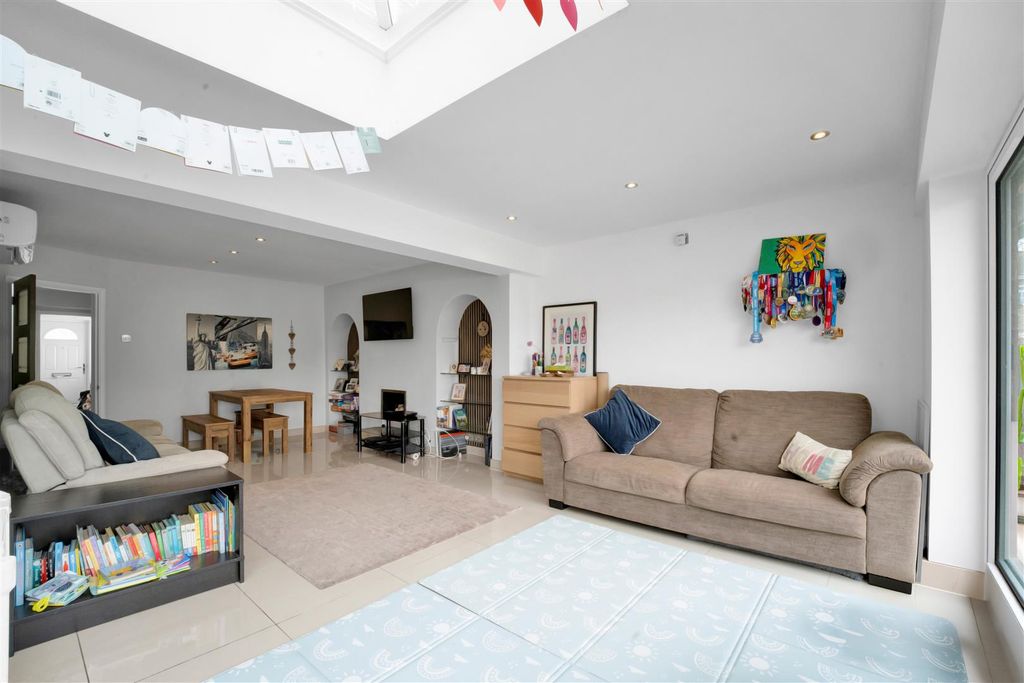Property photo 2 of 21 4.Jpg