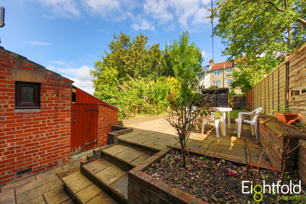 Property photo 2 of 16 Image