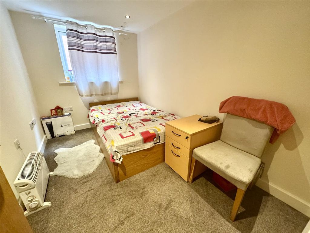 Property photo 3 of 6 Tempimageow8Tiw.Jpg