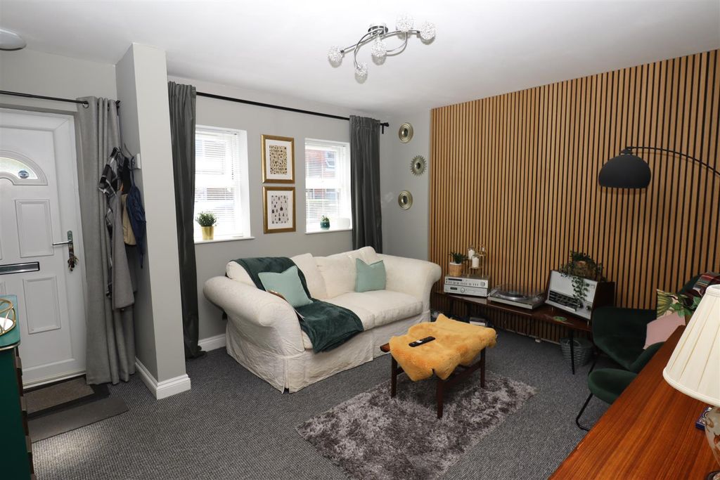 Property photo 2 of 16 Ground Floor - Living Room
