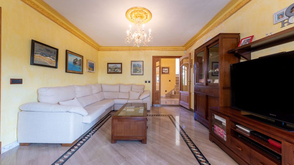 Property photo 3 of 34 75219 Small-34.Jpg