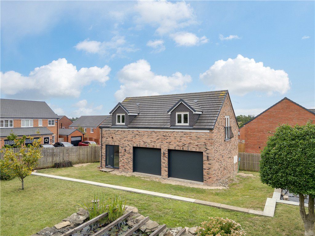 Property photo 3 of 21 40A Selby Road