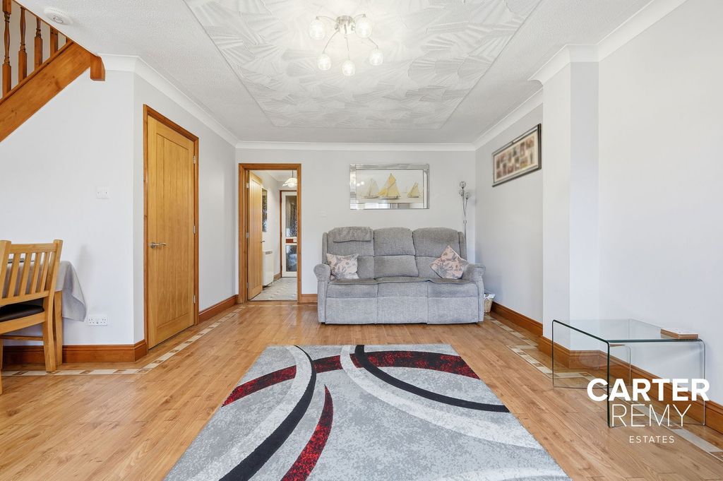 Property photo 2 of 24