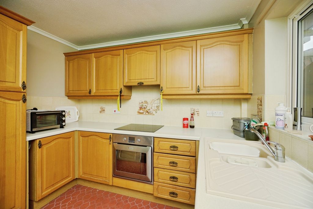 Property photo 3 of 17 Photo