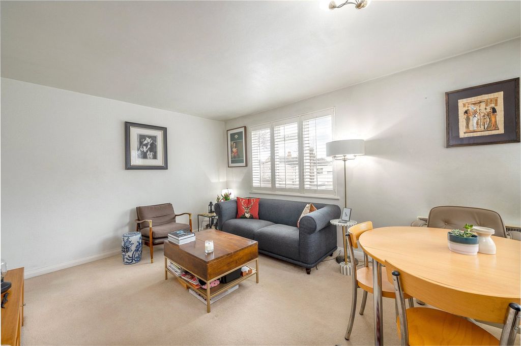 Property photo 2 of 7 Reception