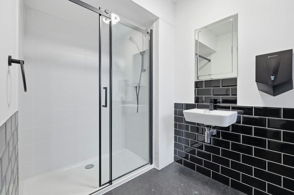 Property photo 2 of 6 Img_0023.Jpg