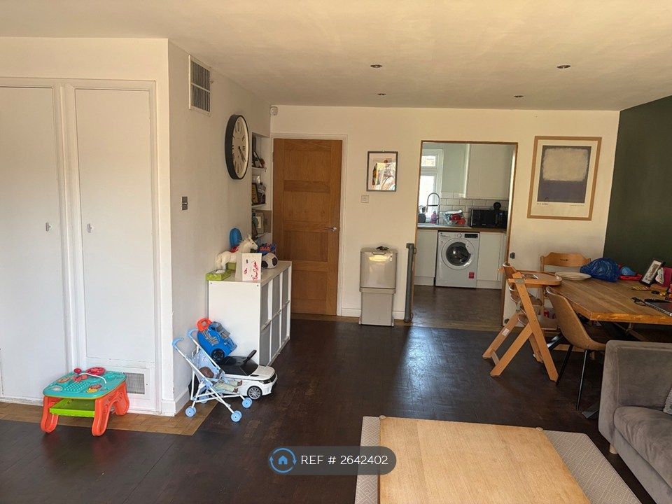 Property photo 3 of 8