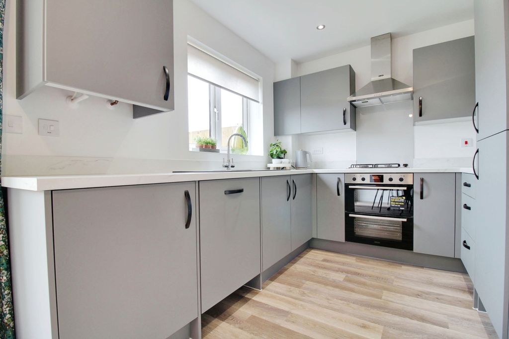 Property photo 2 of 11 Greystone Kitchen