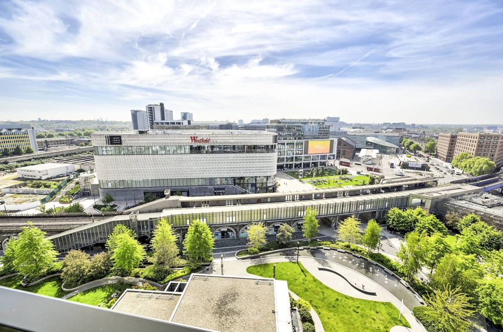 Property photo 2 of 18