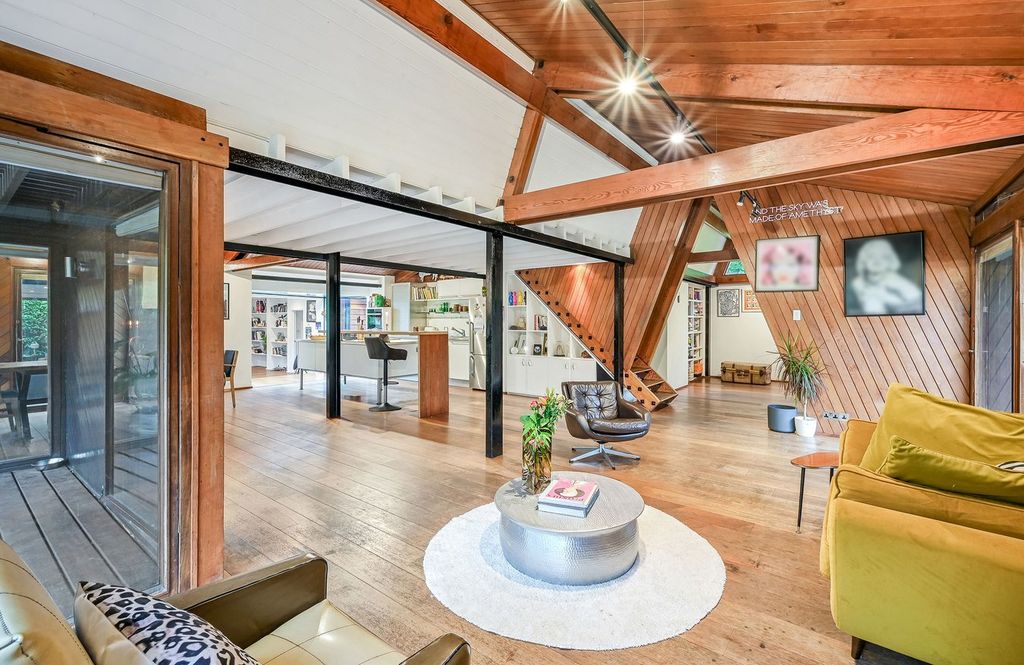 Property photo 3 of 29