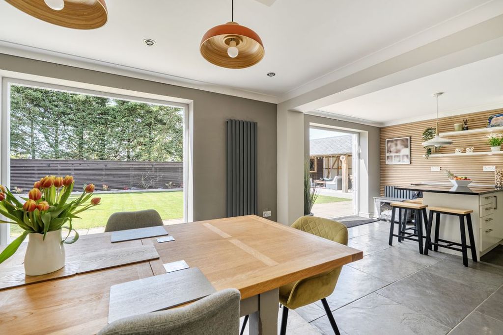 Property photo 2 of 28 1430485369d908A65816E