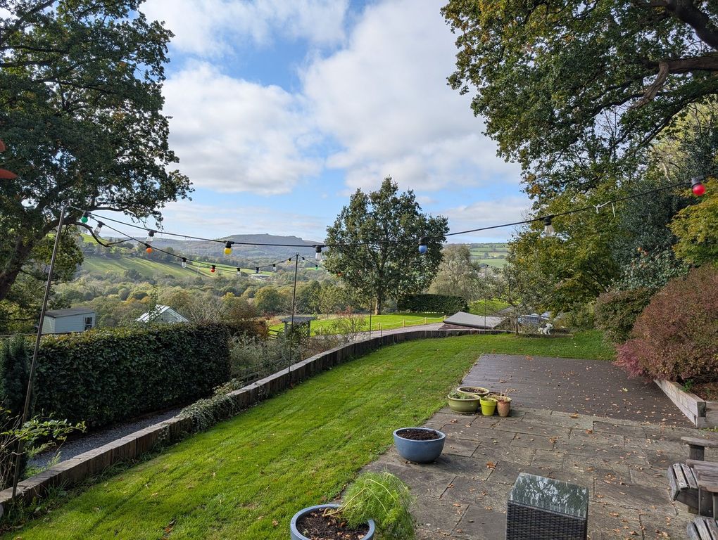 taliaris-llandeilo-sa19-4-bed-detached-house-for-sale-525-000