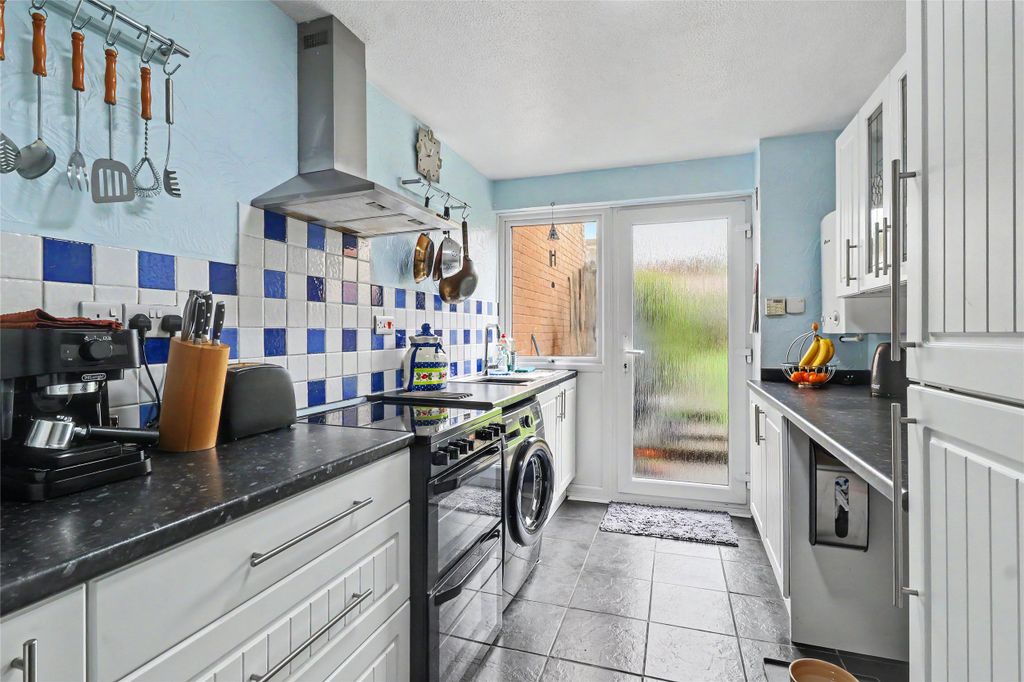 Property photo 3 of 12 Picture No. 02