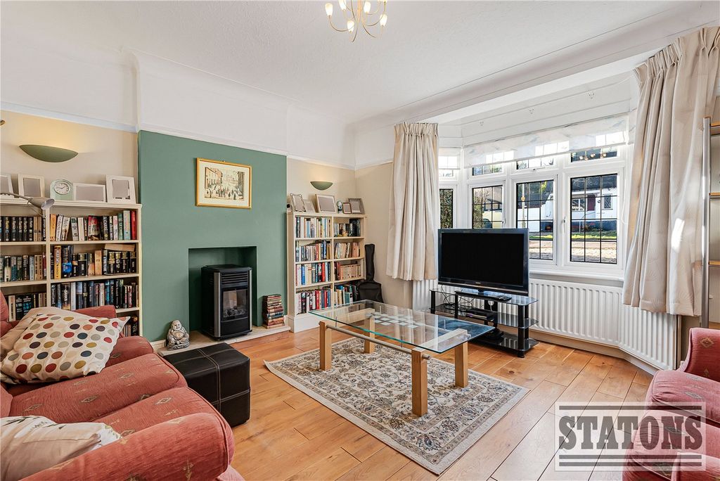 Property photo 2 of 22 Picture No. 11