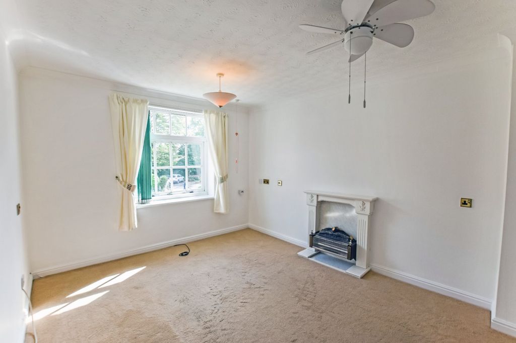 Property photo 2 of 11 Picture No. 27