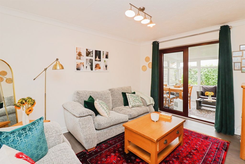 Property photo 3 of 17