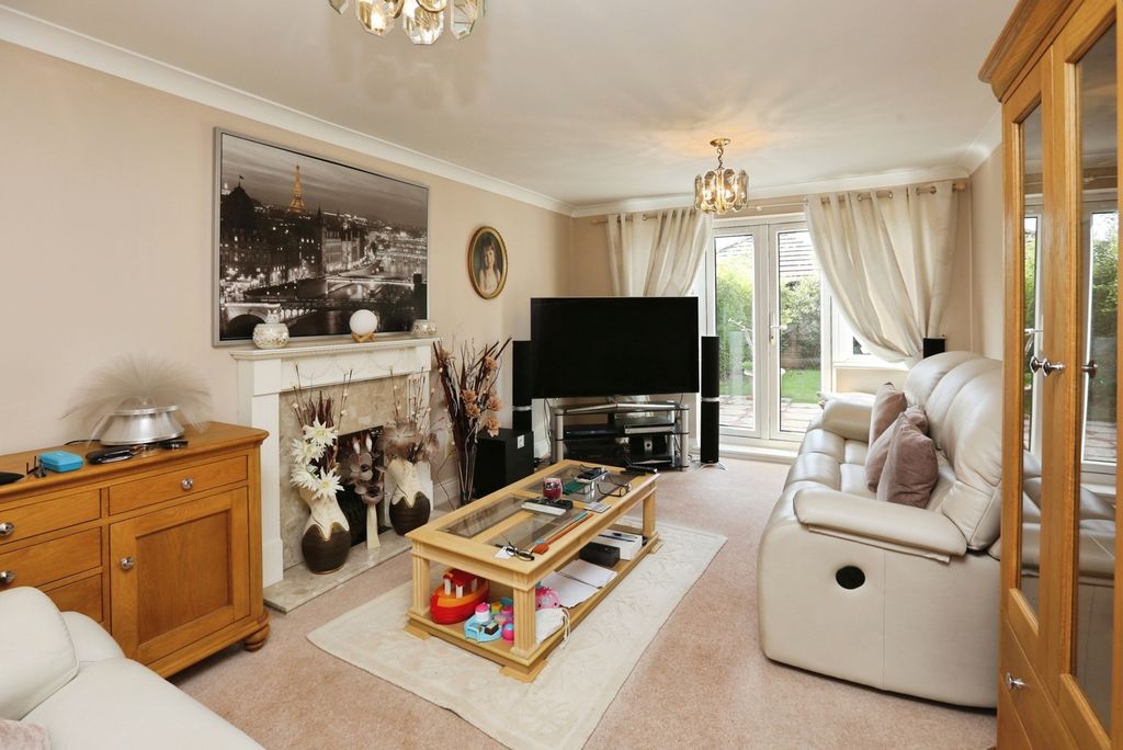 Property photo 3 of 17 Photo