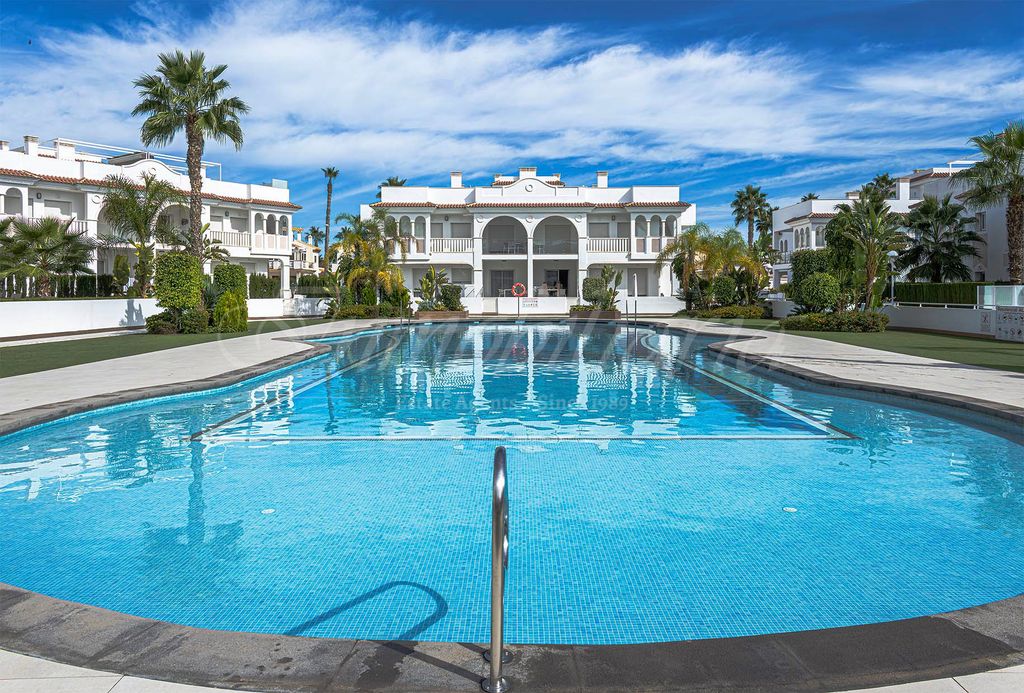 Property photo 1 of 49