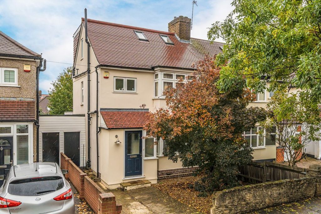 Property photo 1 of 9