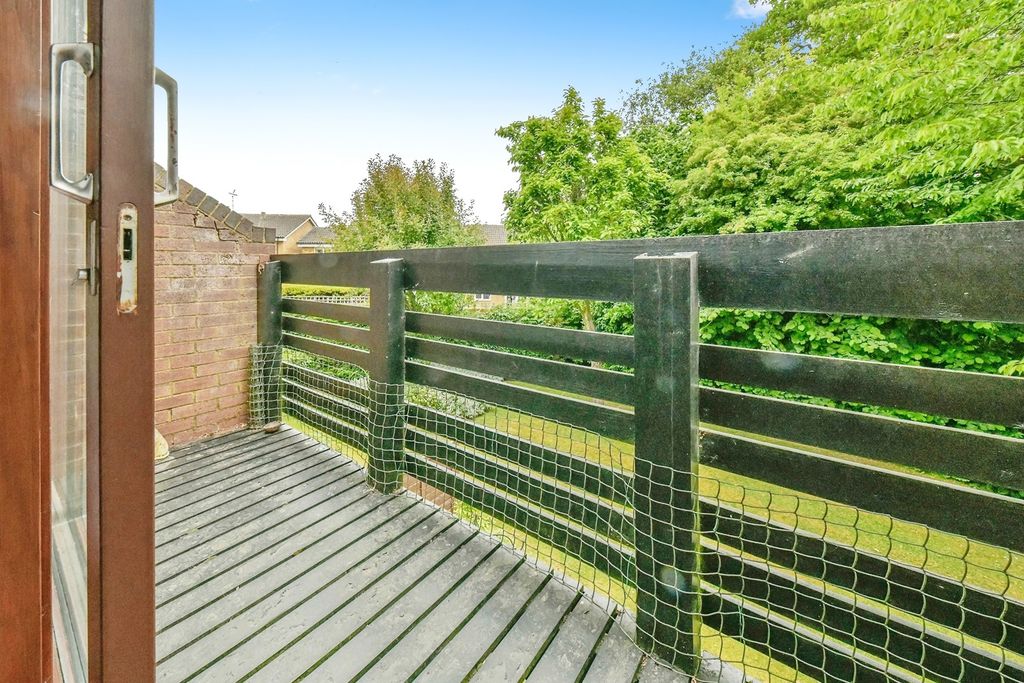 Property photo 2 of 18 Balcony
