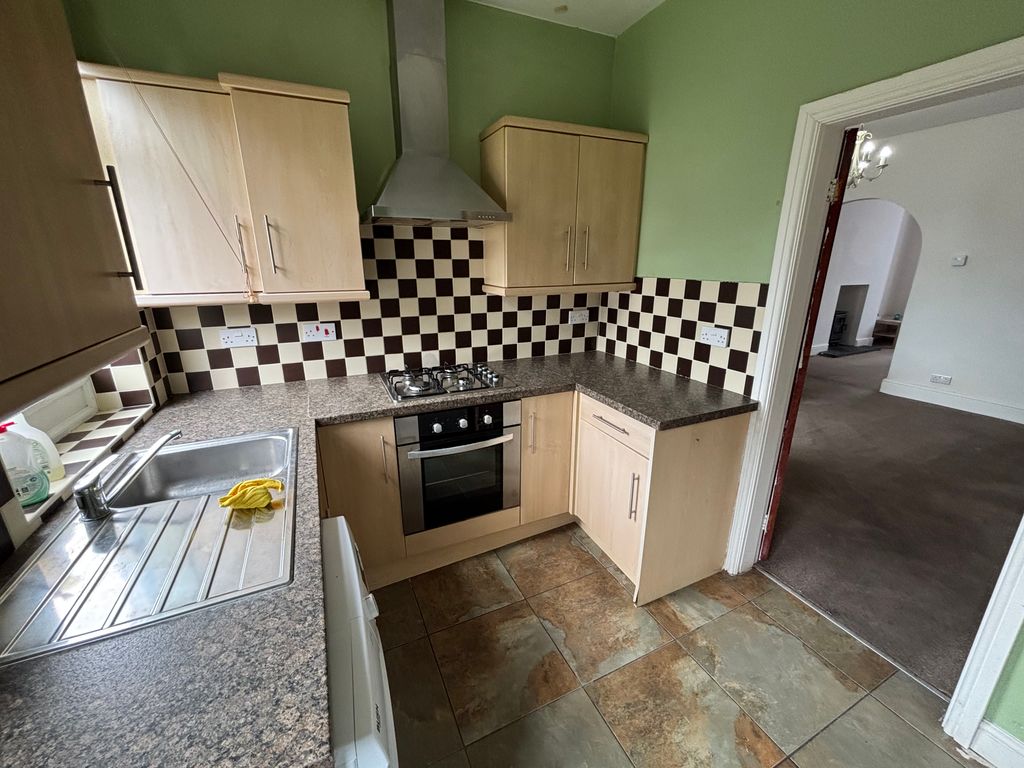 Property photo 3 of 12 White Goods