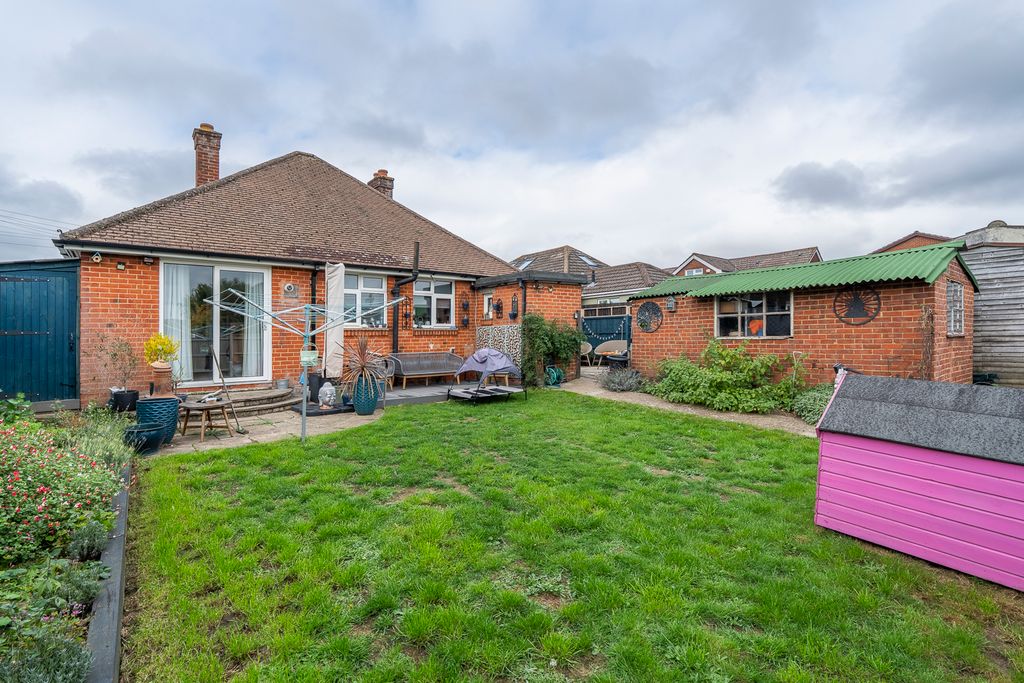 Property photo 2 of 11