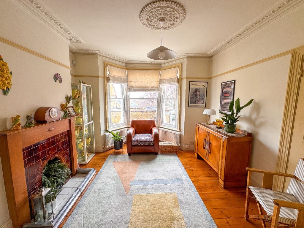 Property photo 3 of 31 296658