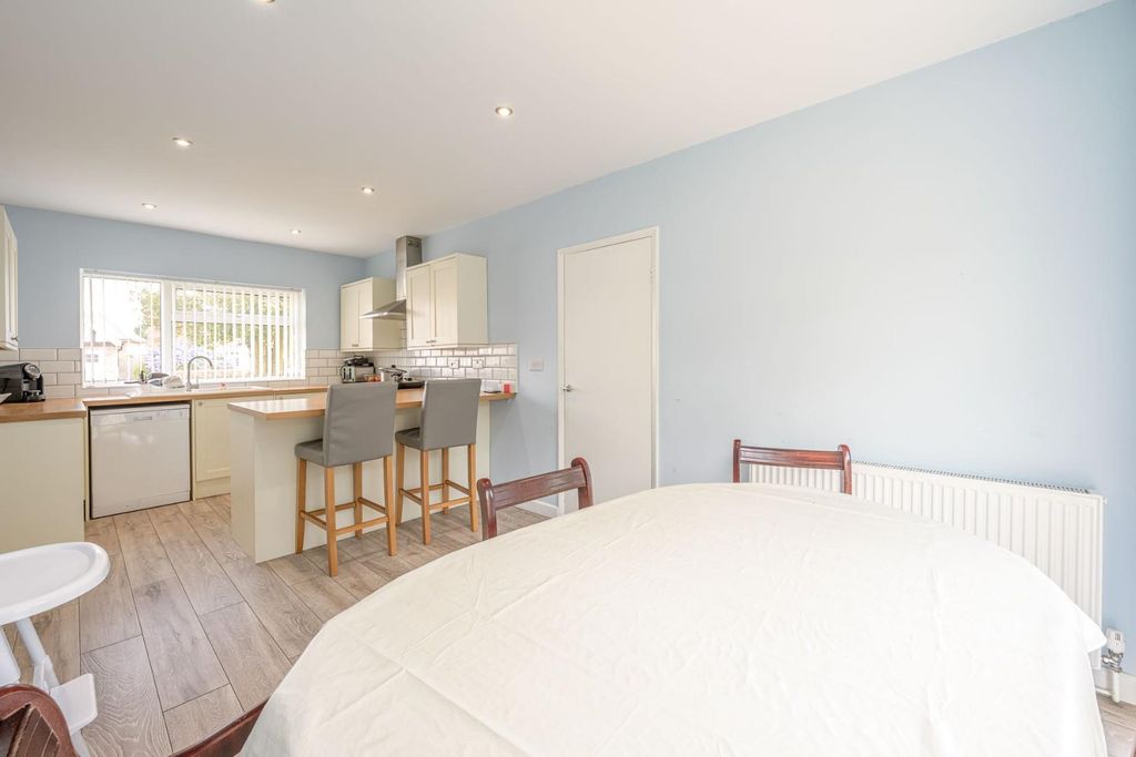 Property photo 3 of 23 Kitchen Dining Room 1