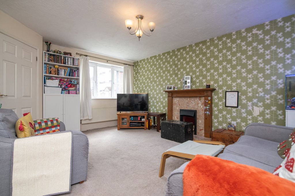 Property photo 3 of 22