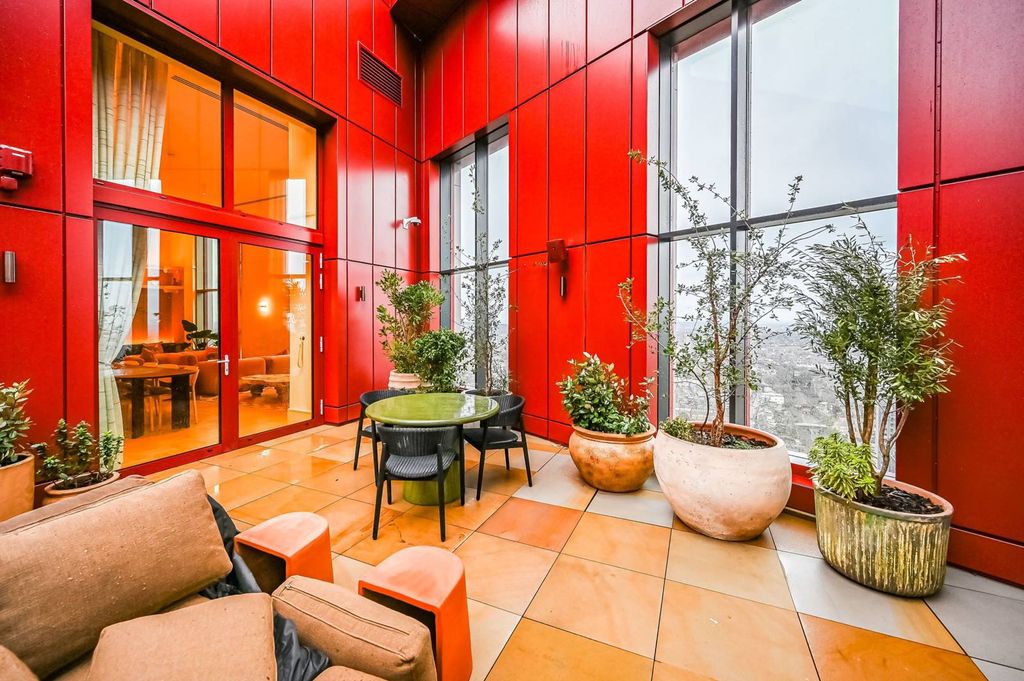 Property photo 1 of 63